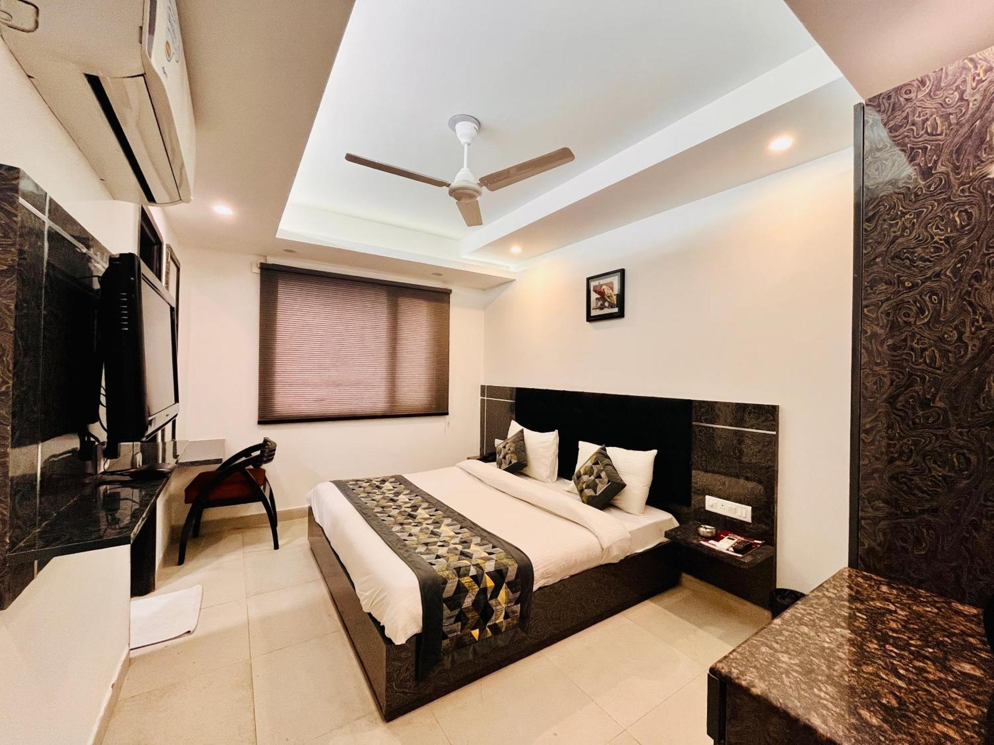 Hotel The Gold Inn - Karol Bagh Delhi Exterior photo