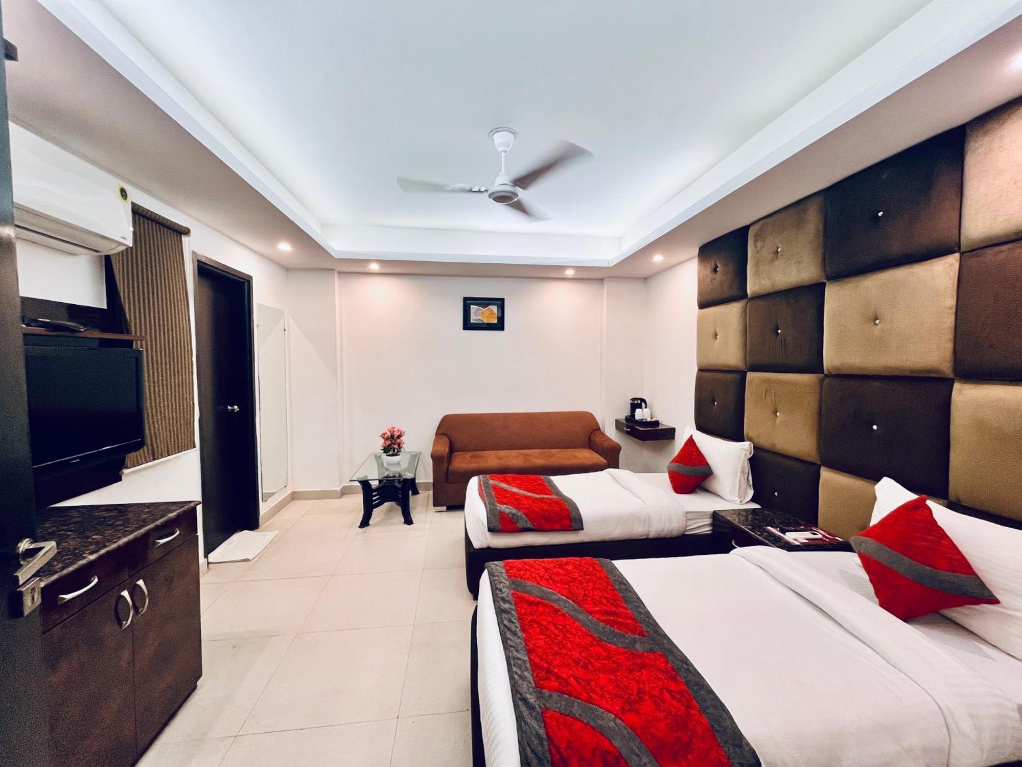 Hotel The Gold Inn - Karol Bagh Delhi Exterior photo