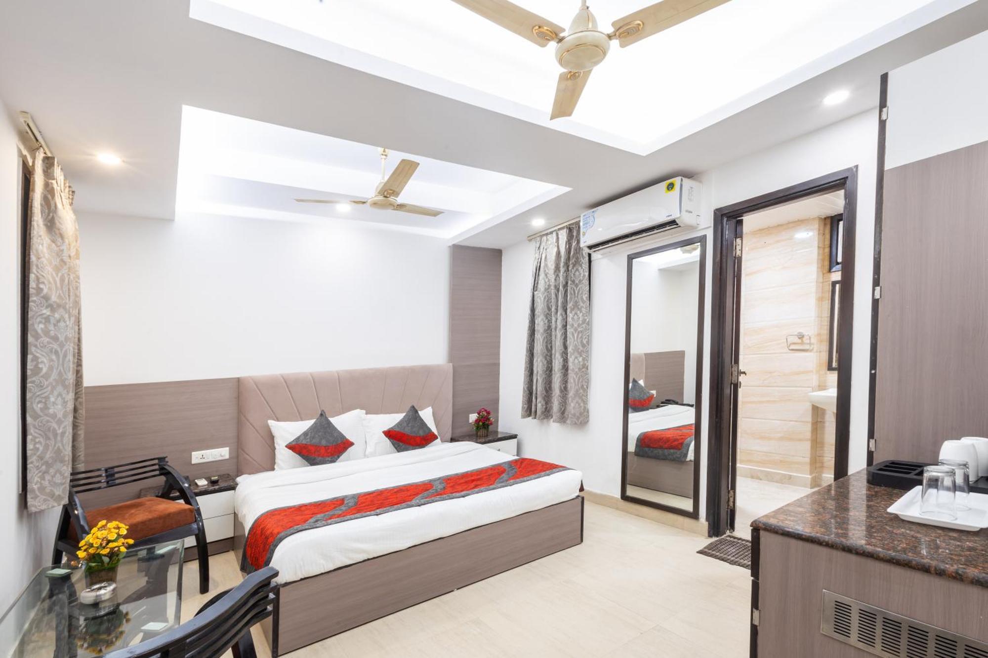 Hotel The Gold Inn - Karol Bagh Delhi Exterior photo