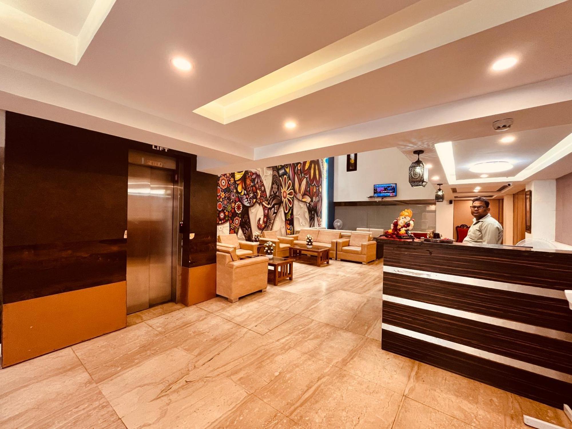 Hotel The Gold Inn - Karol Bagh Delhi Exterior photo
