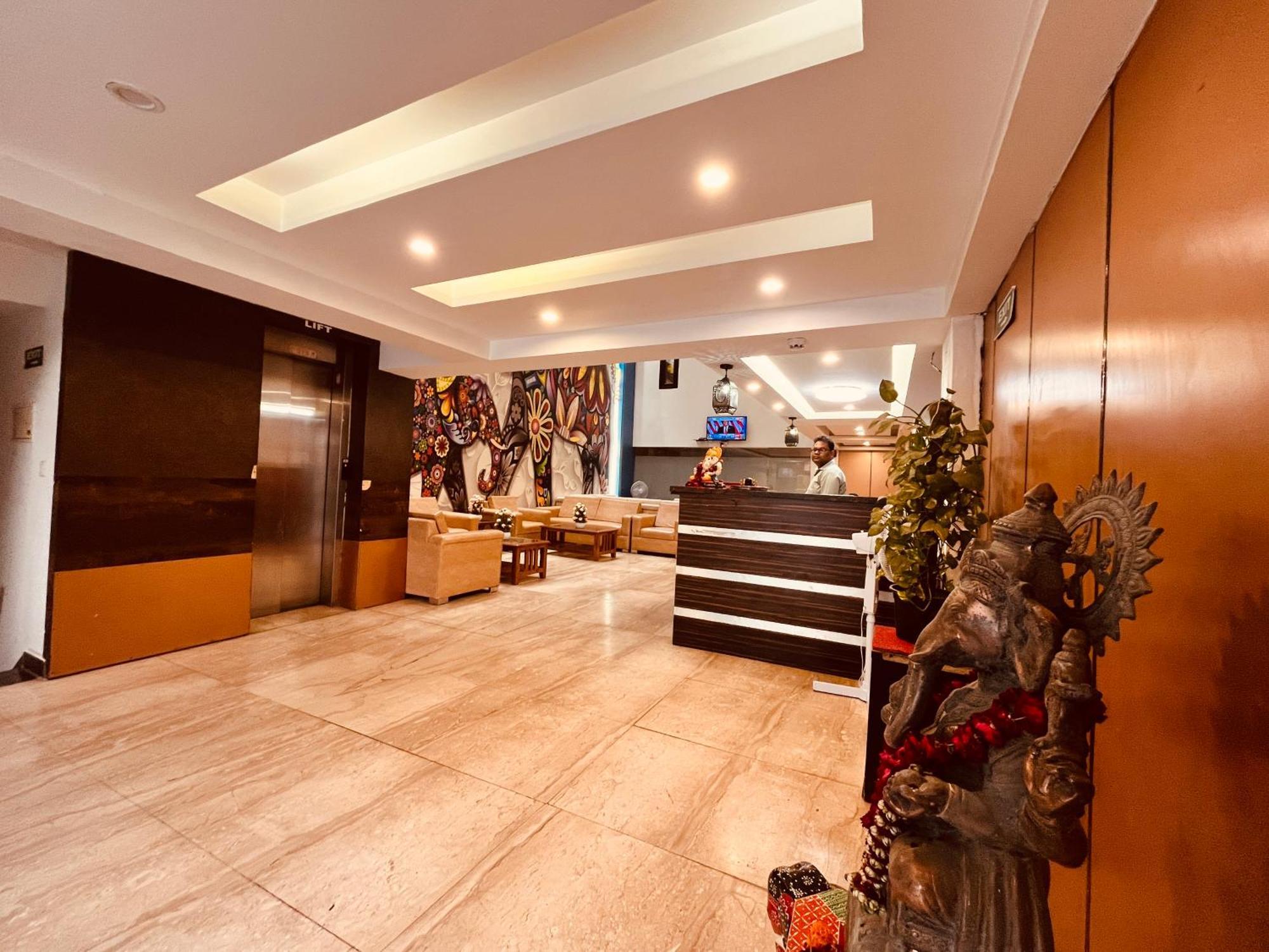 Hotel The Gold Inn - Karol Bagh Delhi Exterior photo