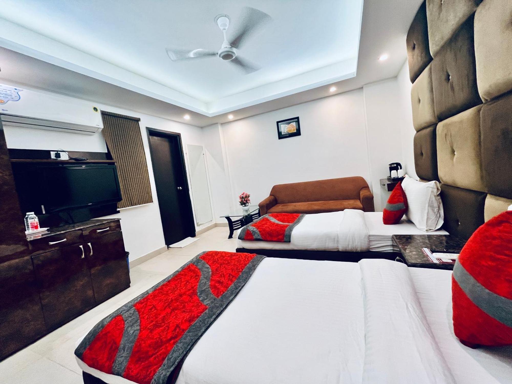 Hotel The Gold Inn - Karol Bagh Delhi Exterior photo