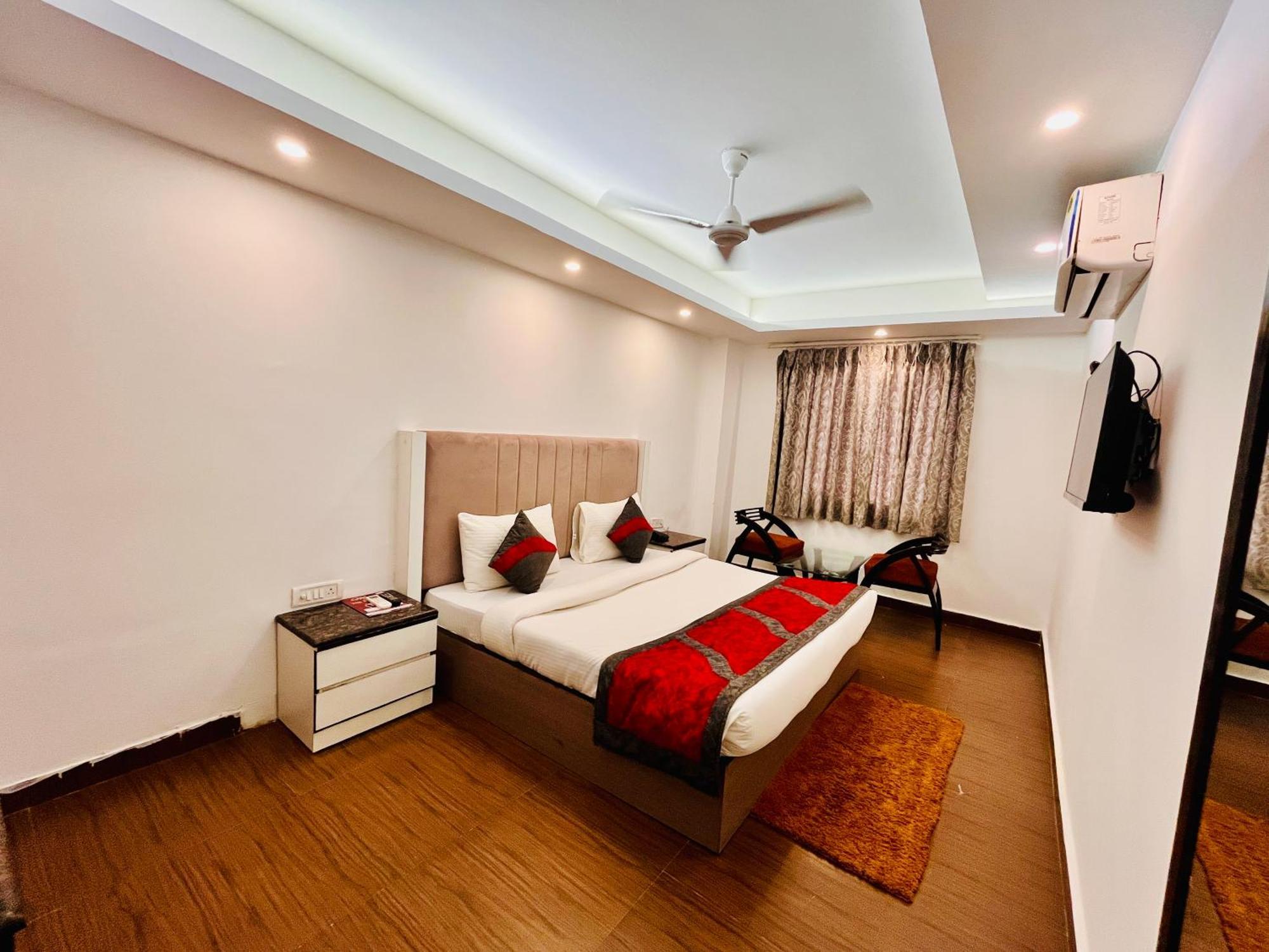 Hotel The Gold Inn - Karol Bagh Delhi Exterior photo