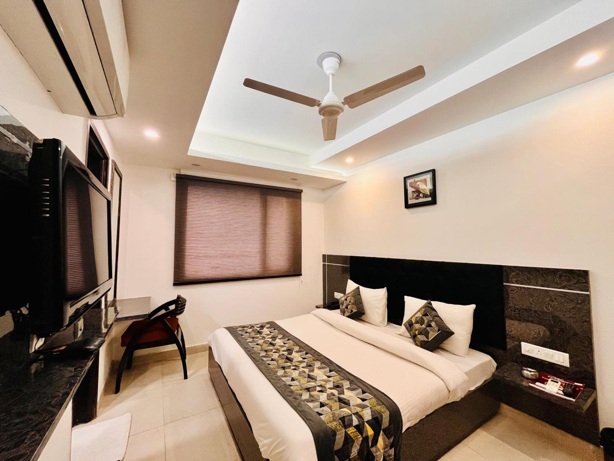 Hotel The Gold Inn - Karol Bagh Delhi Exterior photo