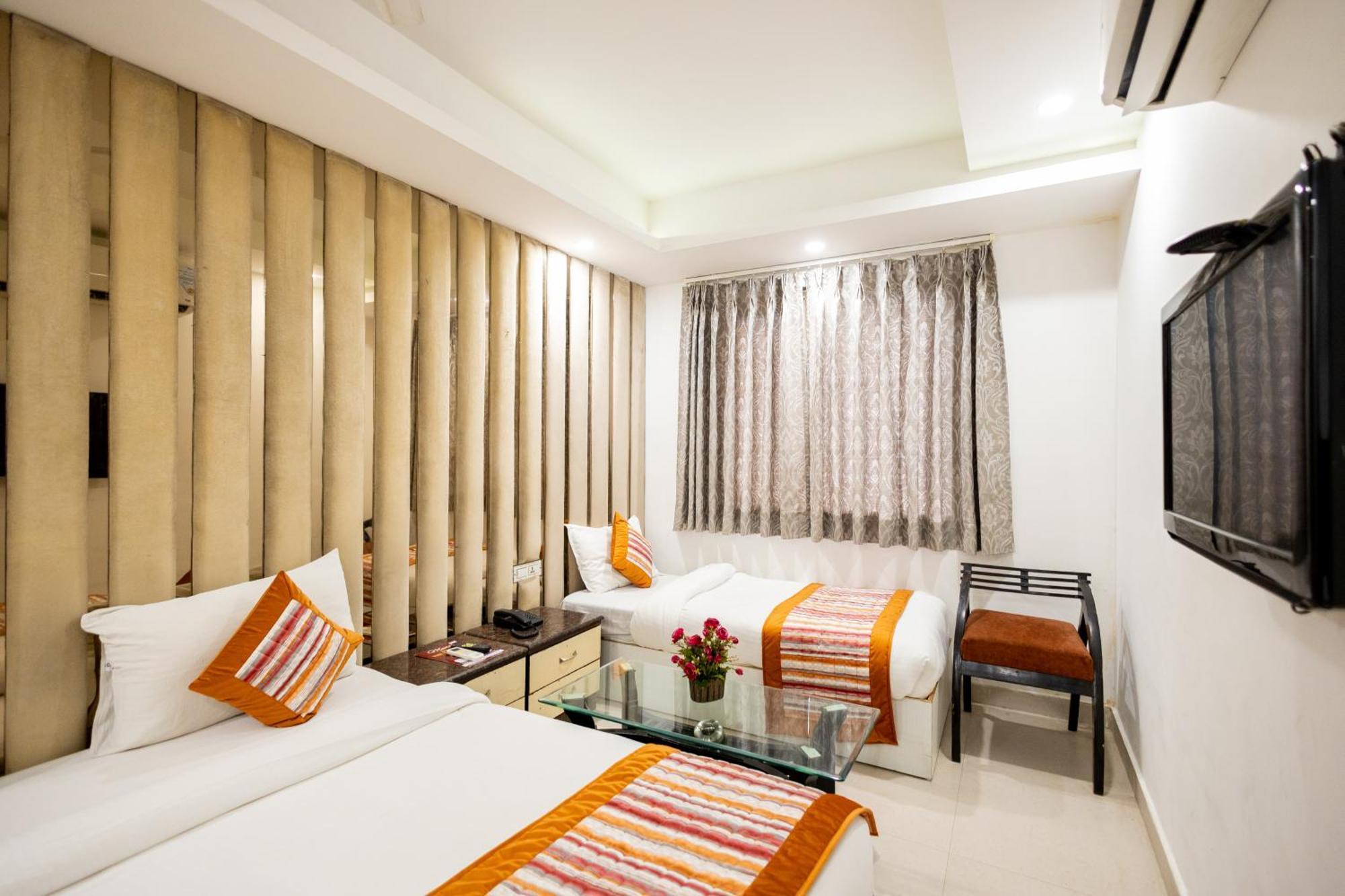 Hotel The Gold Inn - Karol Bagh Delhi Exterior photo