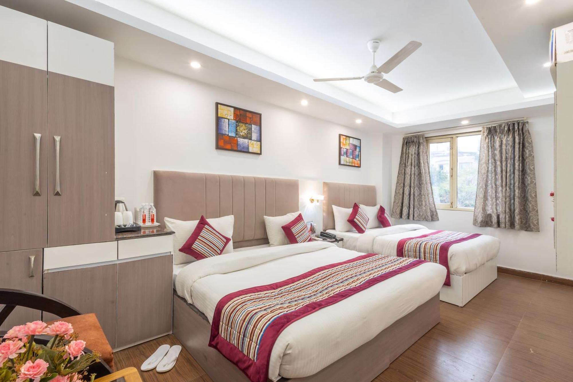 Hotel The Gold Inn - Karol Bagh Delhi Exterior photo