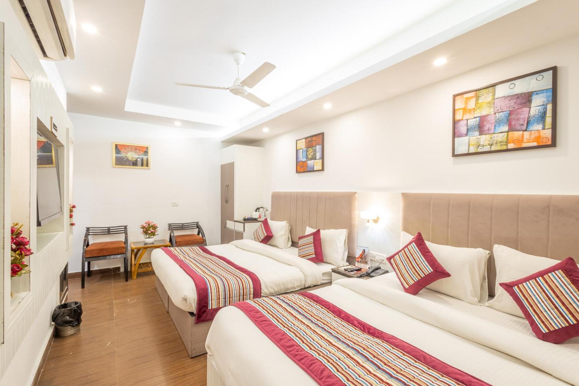 Hotel The Gold Inn - Karol Bagh Delhi Exterior photo