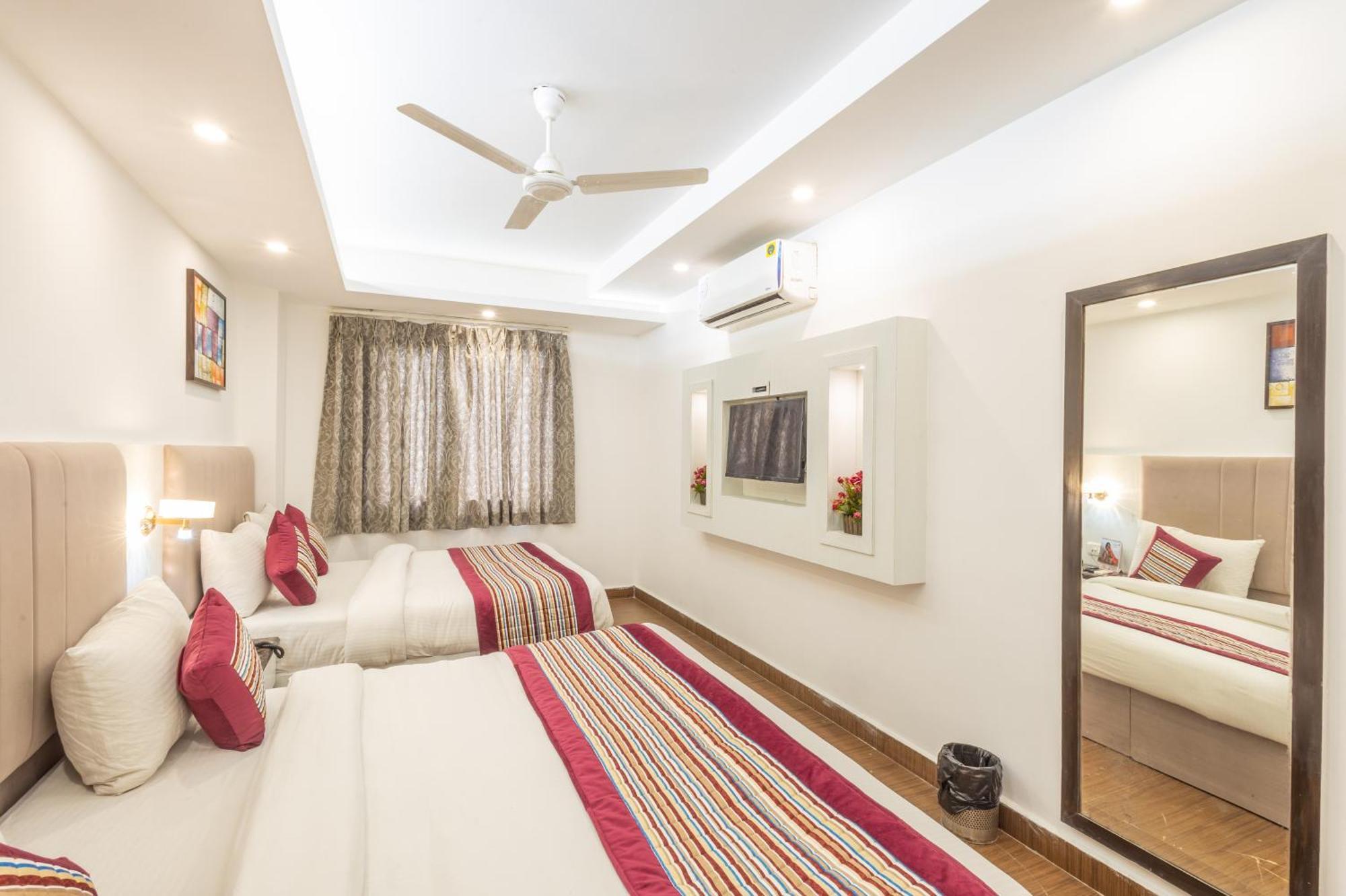 Hotel The Gold Inn - Karol Bagh Delhi Exterior photo